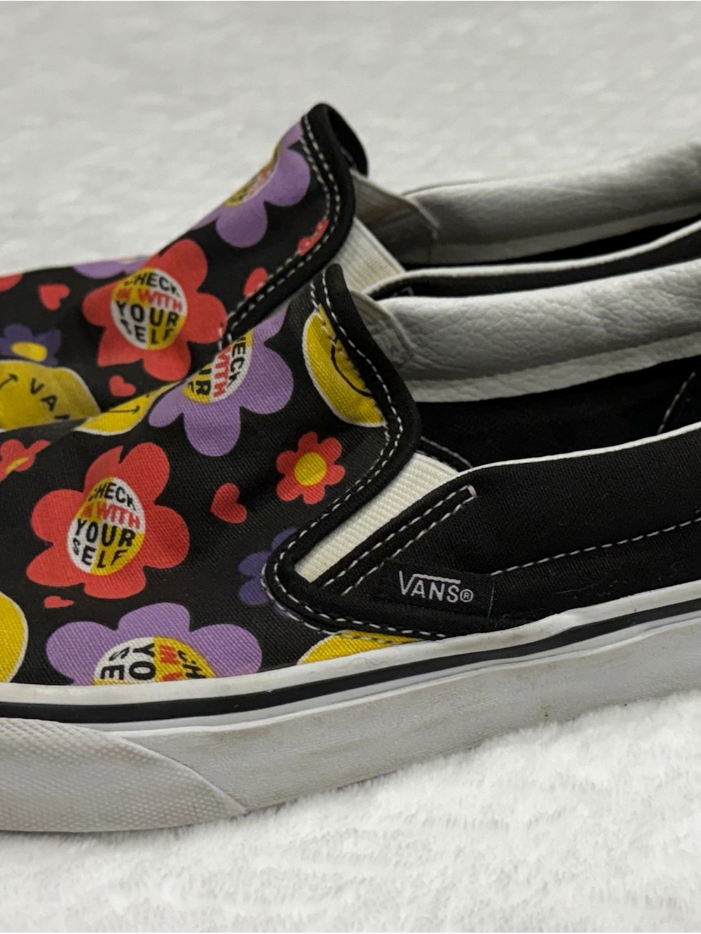 Vans Slip-On Floral Smile Skate Shoes - Picture 4 of 6